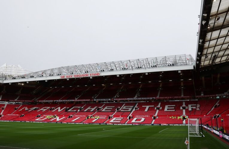 Teatro anti-higiénico: las recientes apariciones en la cancha del United