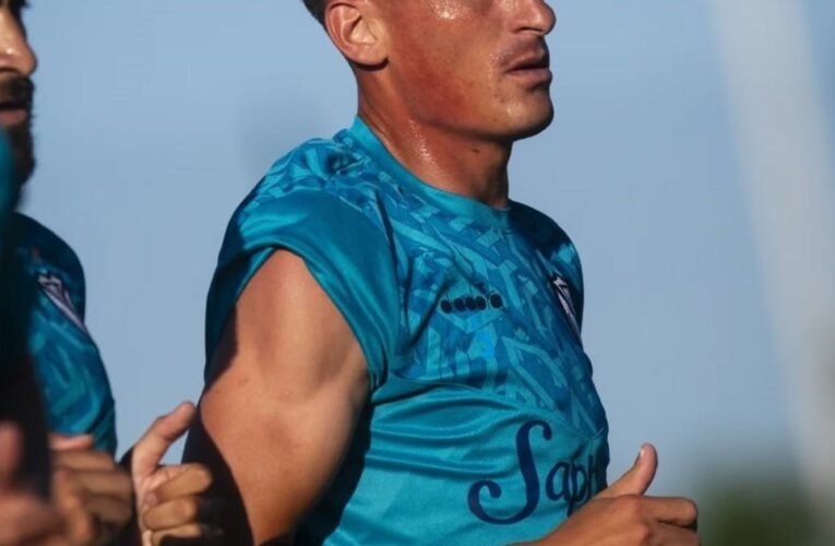 El goleador de Vélez no descansa y se entrena en pleno Fin de Año