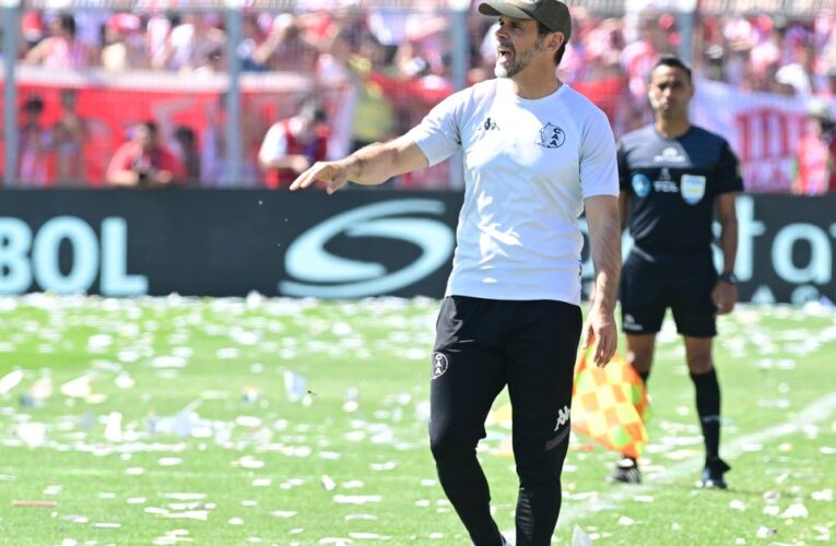 Increíble: a menos de un mes de la vuelta a Primera, Aldosivi perdió a su técnico