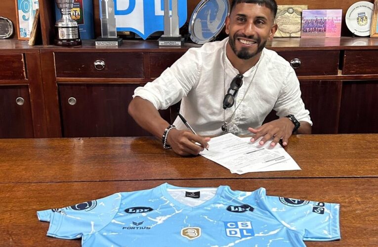 Jugó en Napoli, en dos grandes del fútbol argentino y ahora lo hará en la Primera B Metropolitana