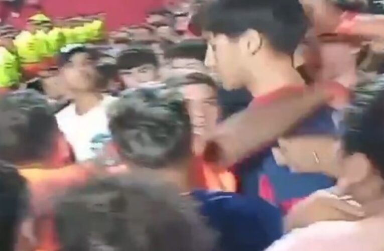Insólito: un hincha de San Lorenzo en la tribuna de Argentinos