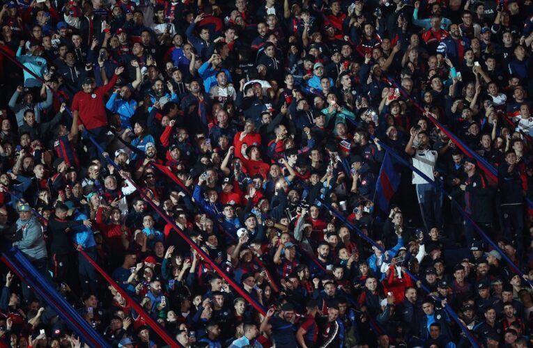 Arde San Lorenzo: insultos a los jugadores, a la dirigencia y el «los pibes no se venden»