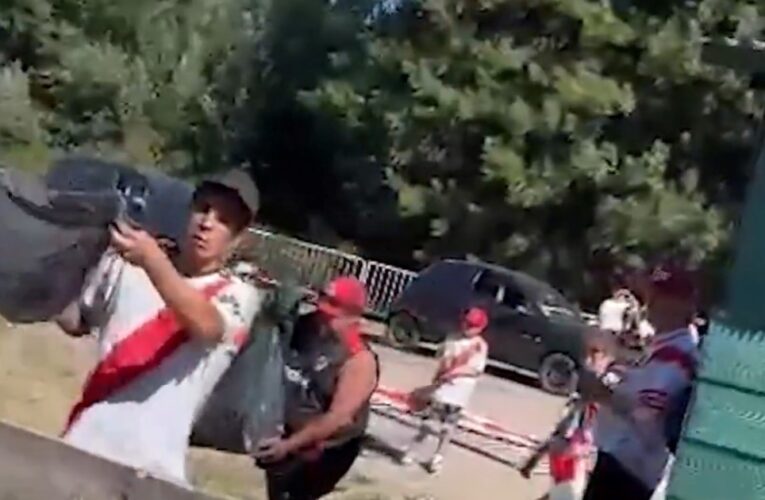 Gran gesto de los hinchas de River: limpiaron la zona tras el recibimiento en San Martín