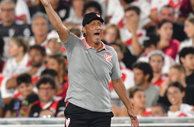 Troglio, orgulloso pese a la derrota con River: «Le jugamos de igual a igual al equipo más grande del país hasta el minuto 90»
