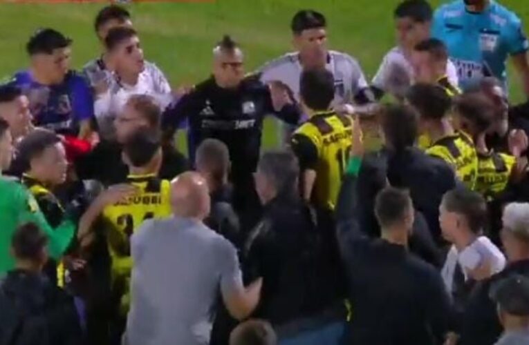 Peñarol-Colo Colo y un amistoso caliente: patadas, tumultos y una definición por penales que no fue