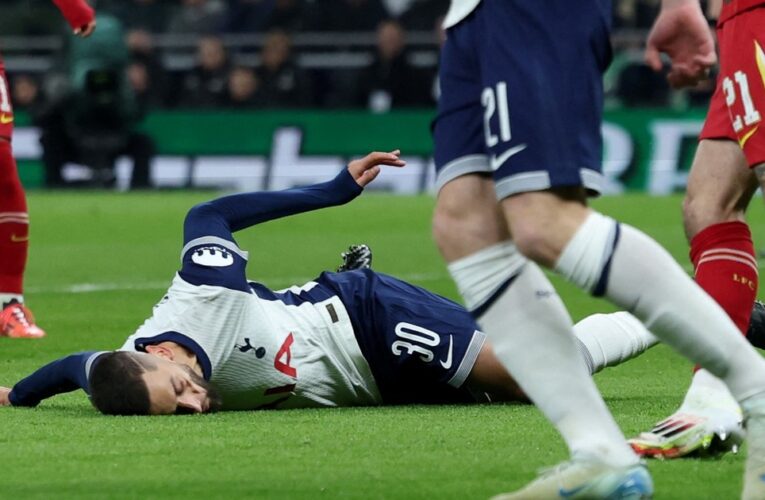 El tremendo golpe de Rodrigo Bentancur frente al Liverpool por las semifinales de la Carabao Cup