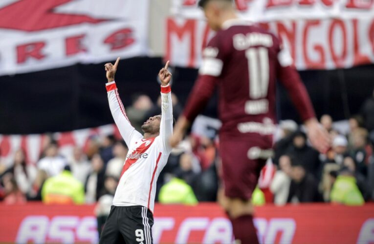 La importante marca que River pondrá en juego en el Monumental contra Lanús