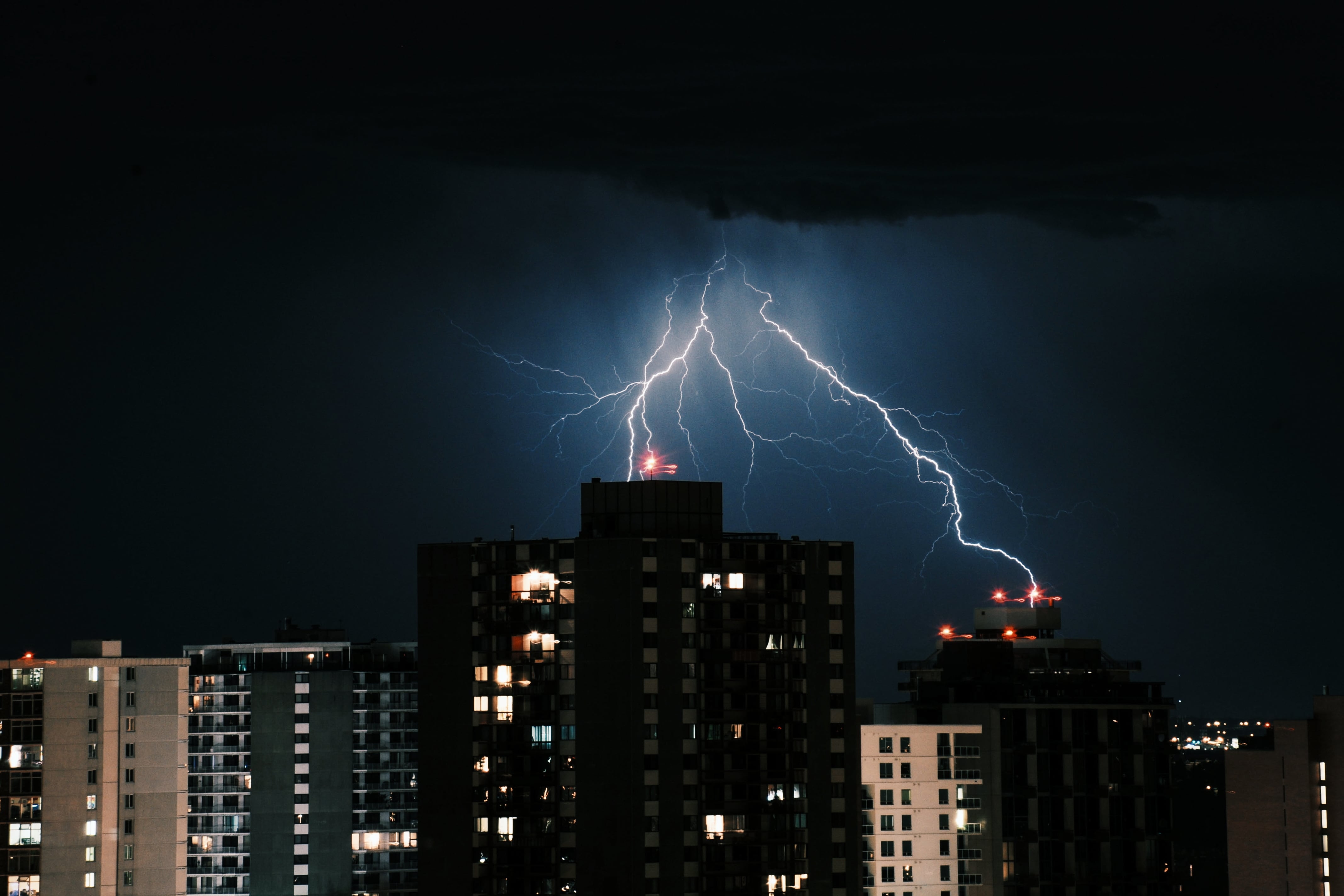 Se viene un frente cálido de 48 horas que traerá mal tiempo, tormentas fuertes y lluvias: las zonas afectadas