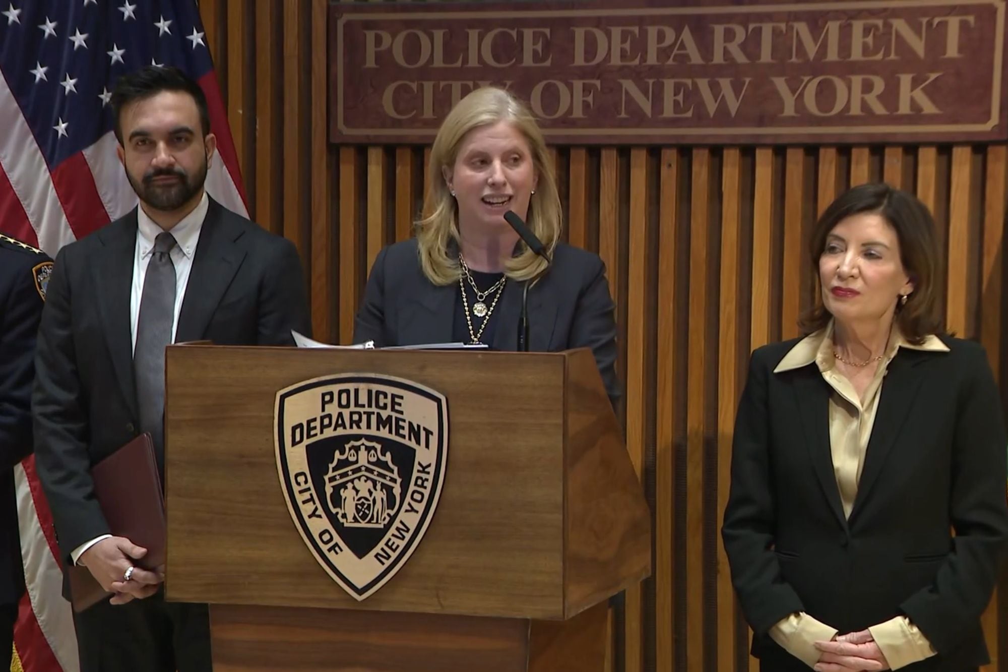 Noticias de New York, en vivo: presentan cargos por terrorismo por explosivos frente a Gracie Mansion y cobertura del martes 10 de marzo