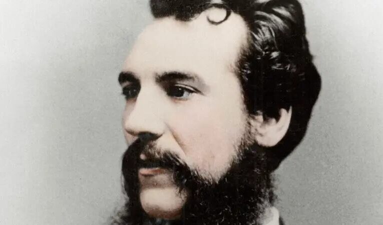 El polémico legado para los sordos de Alexander Graham Bell, quien inventó el teléfono hace 150 años