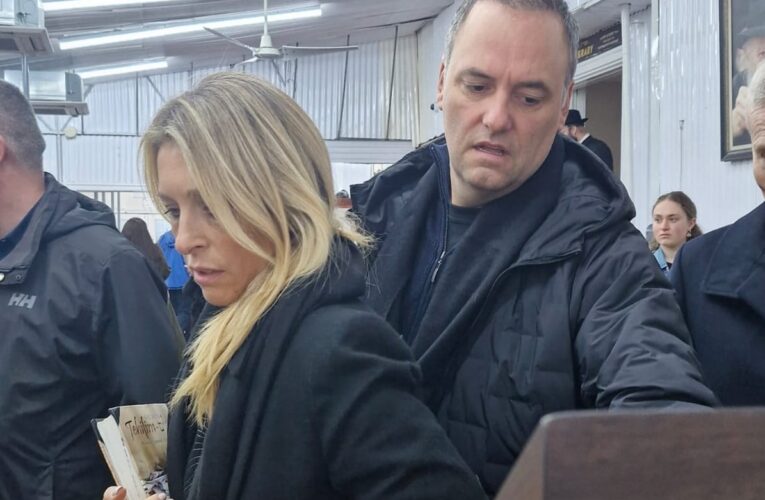Manuel Adorni justificó el viaje con su esposa en el avión presidencial: “Vengo una semana a deslomarme a Nueva York, quería que me acompañe”