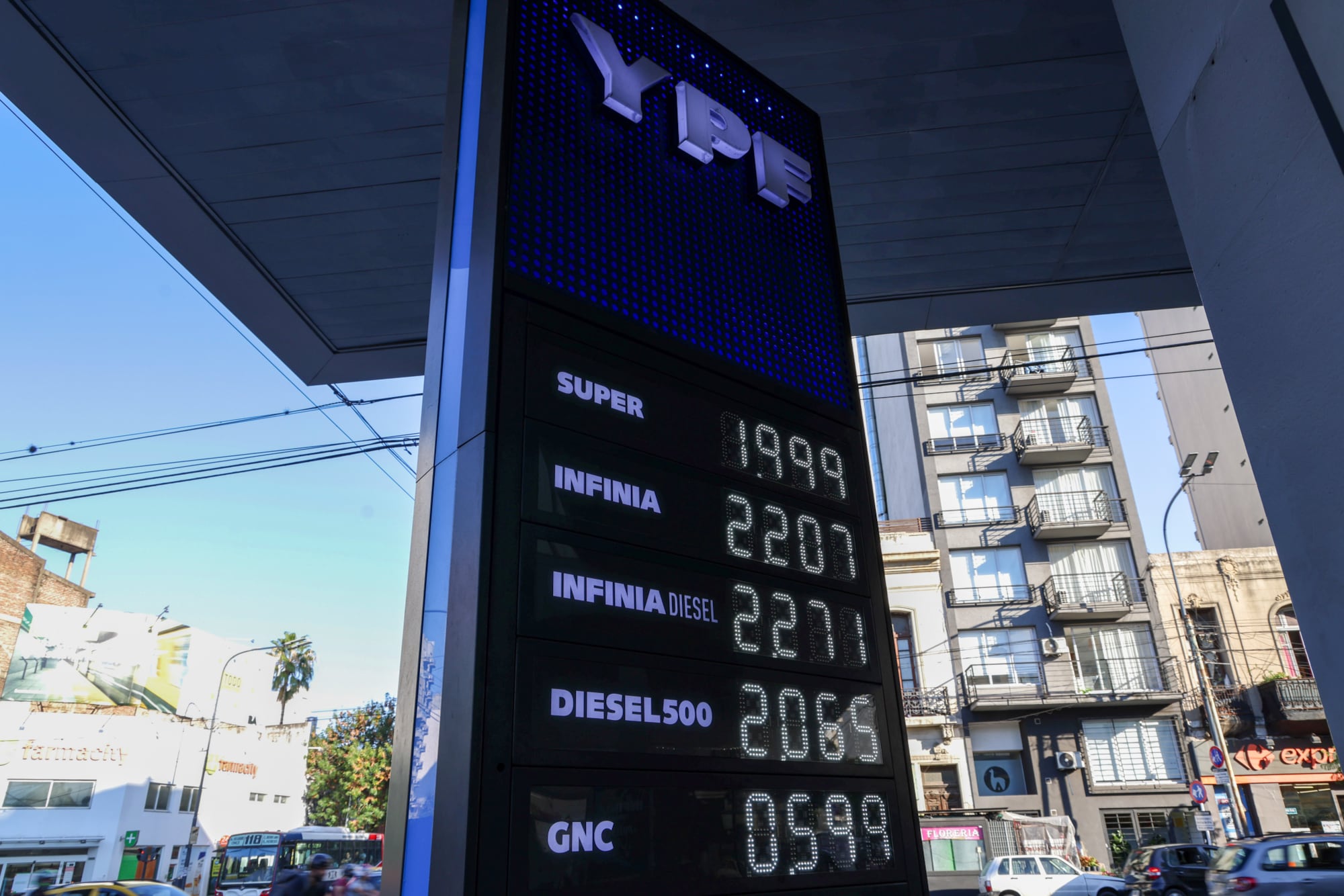 A cuánto quedan el precio de la nafta y el gasoil después del anuncio de YPF