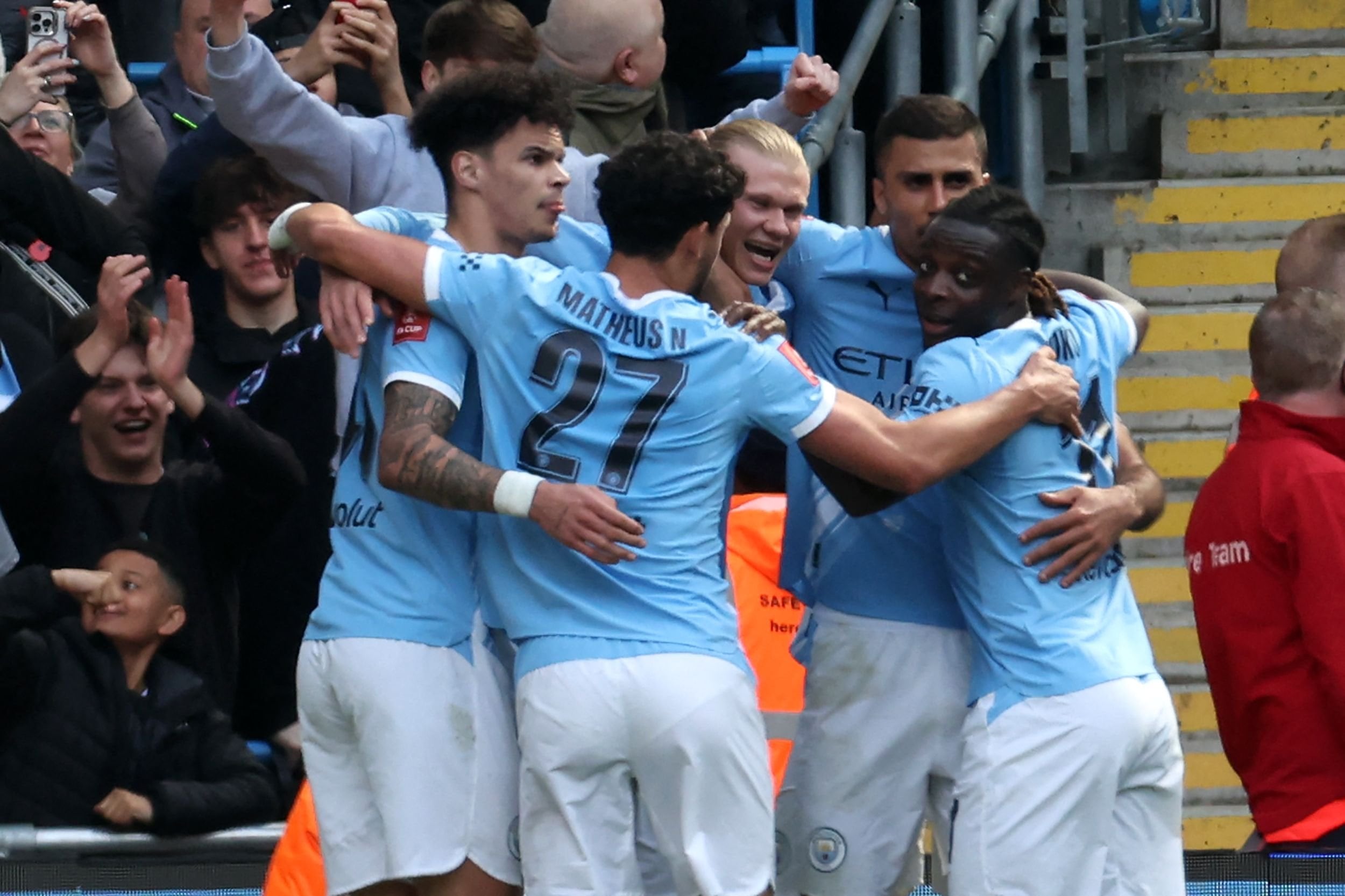 Manchester City goleó a Liverpool con un hat trick de Haaland y avanzó a la semifinal de la FA Cup