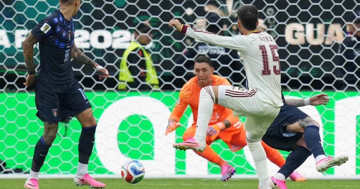 Video: otro error de Muslera y facturó España